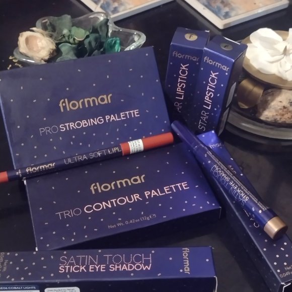 makeup - Picture 2 of 11